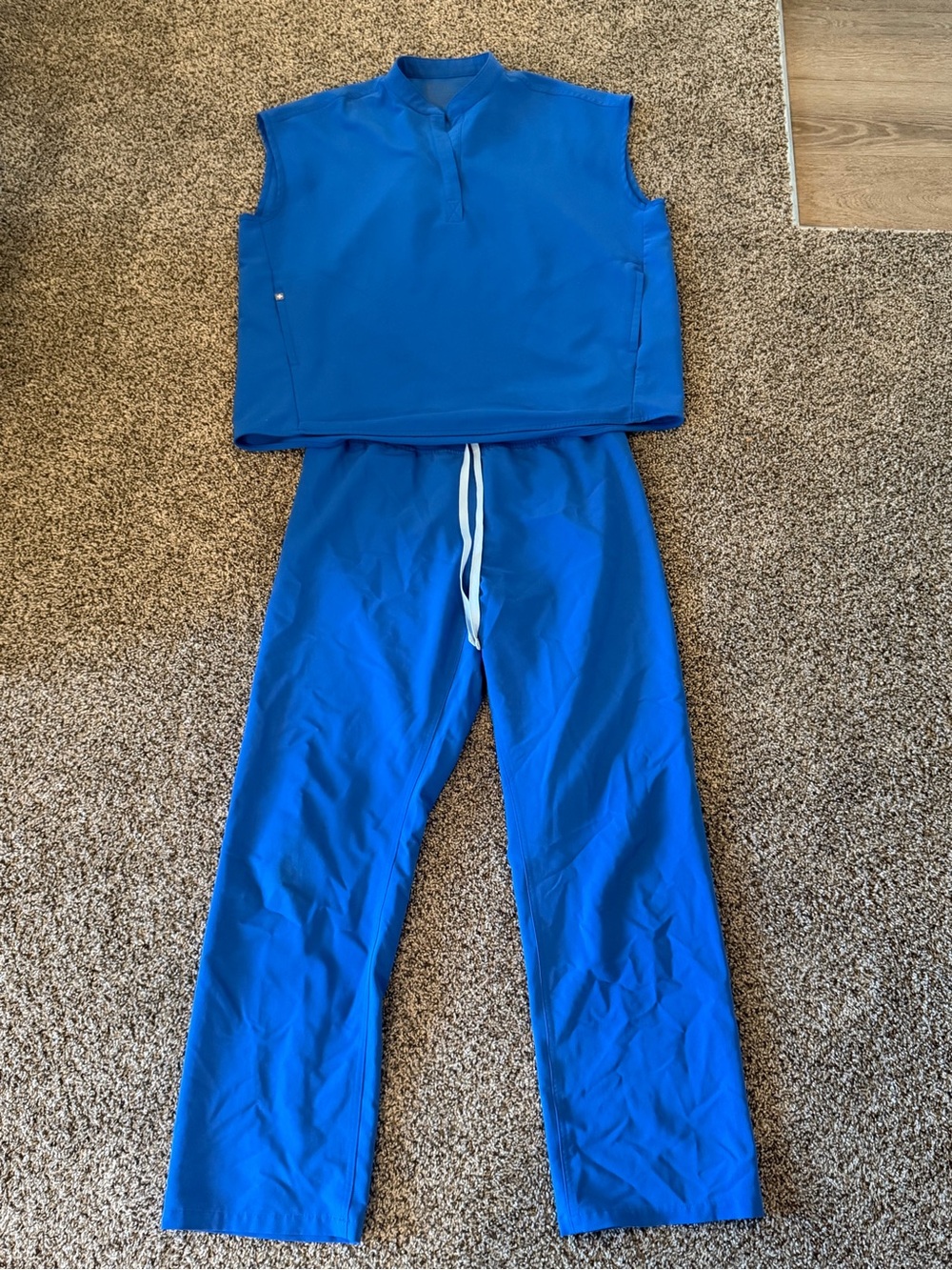 FIGS Women’s Scrub Set in Blue